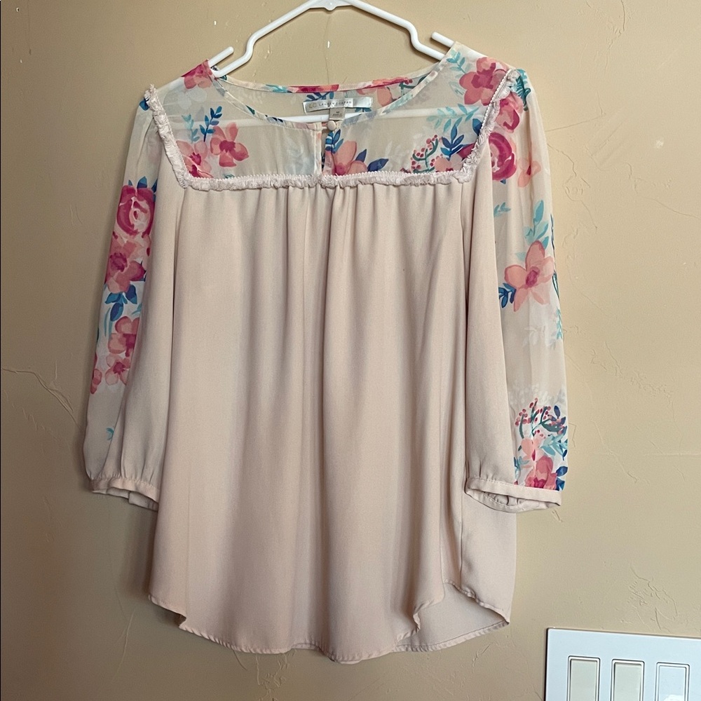 LC Lauren Conrad flirty,lightweight summery Cream Blouse with Pink & Blue